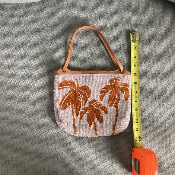 Tommy Bahama small beaded handbag - Picture 6 of 6